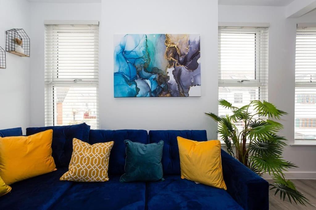 2 Bed Apartment Near The Beach เซาเทนด์ ออน ซี ภายนอก รูปภาพ