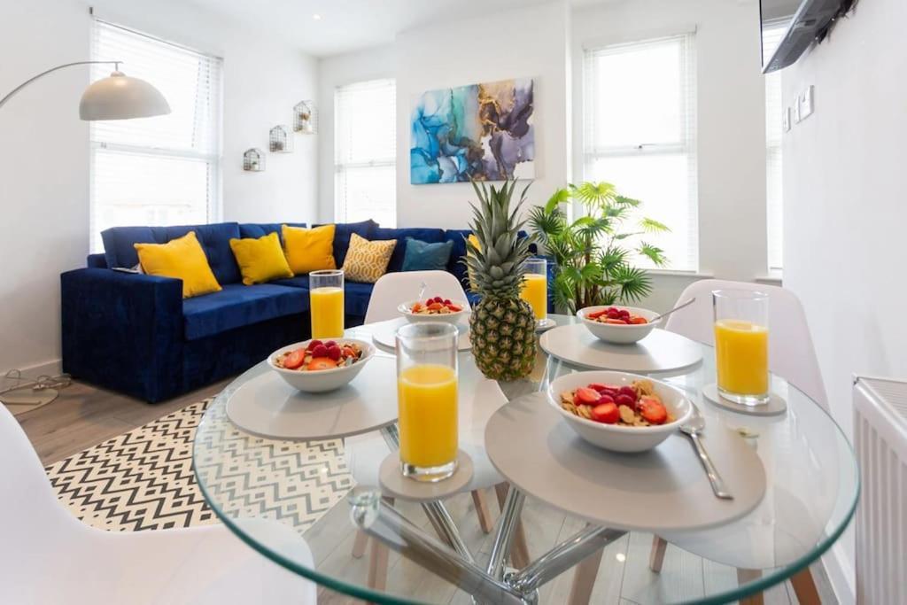 2 Bed Apartment Near The Beach เซาเทนด์ ออน ซี ภายนอก รูปภาพ