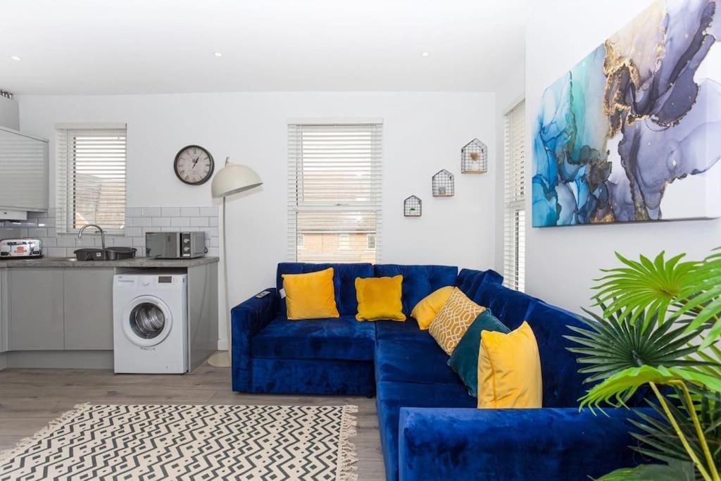2 Bed Apartment Near The Beach เซาเทนด์ ออน ซี ภายนอก รูปภาพ